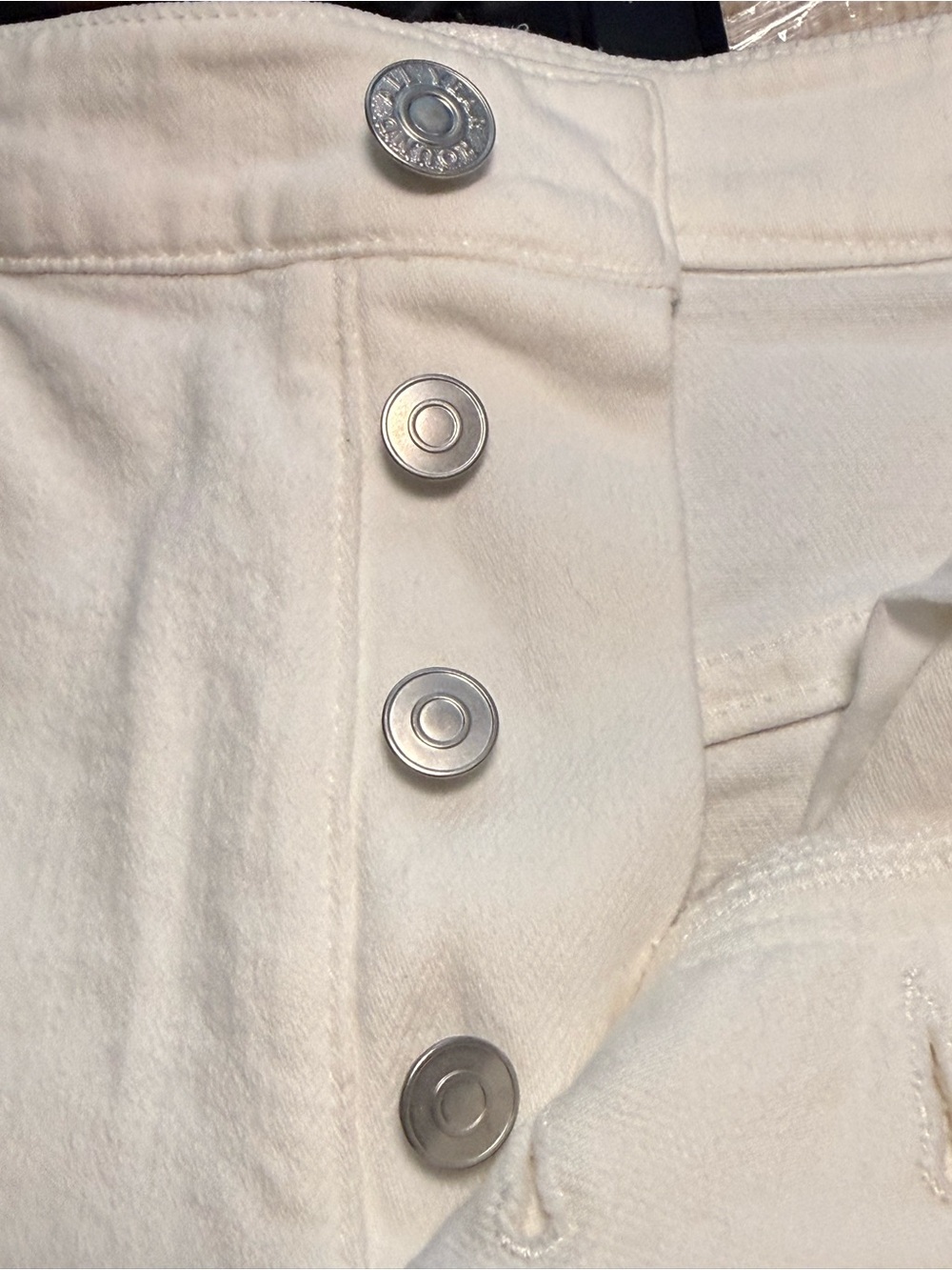 AYR The Just Right White Denim Shorts | Size 28 - Picture 4 of 8